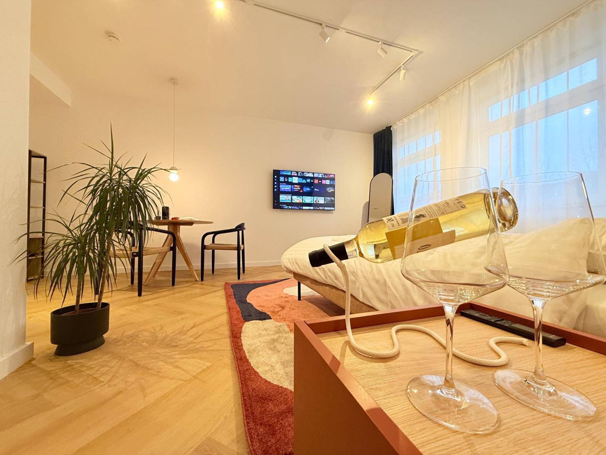 Stayzz By Homyzz - Modern Studios Alsterdorf -Winterhude- Stadtpark Hamburgo Exterior foto